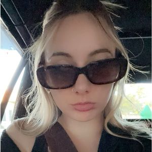 Meet your Posher, Kadience